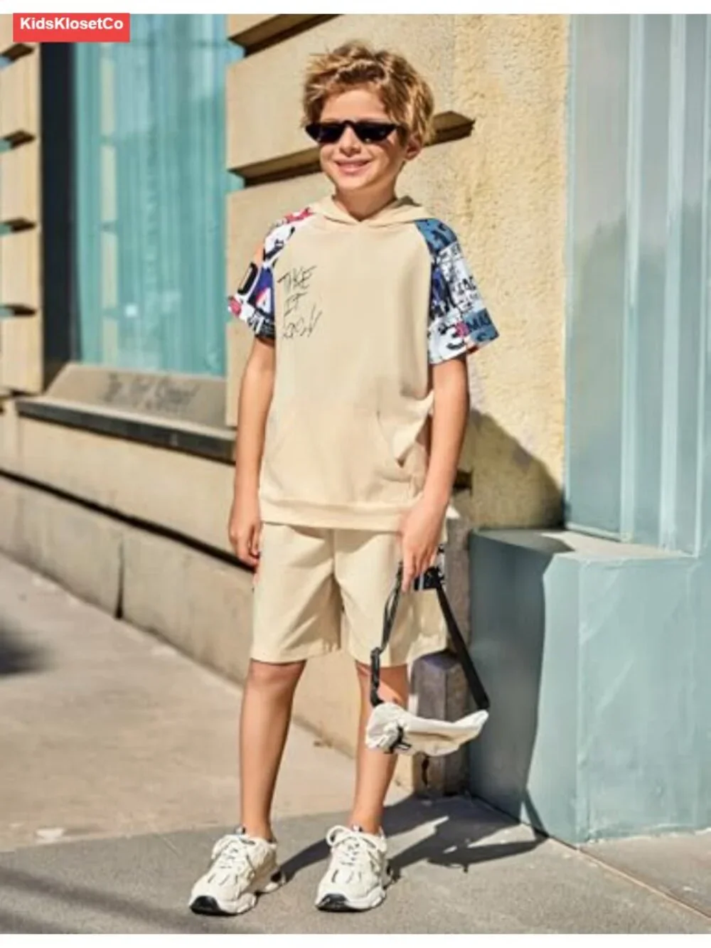 Boys Letter Graphic Short Sleeve Hoodie and Shorts Set 5-12 Years